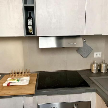 Appartamento Con Terrazzo Sui Tetti Milanesi Exterior photo