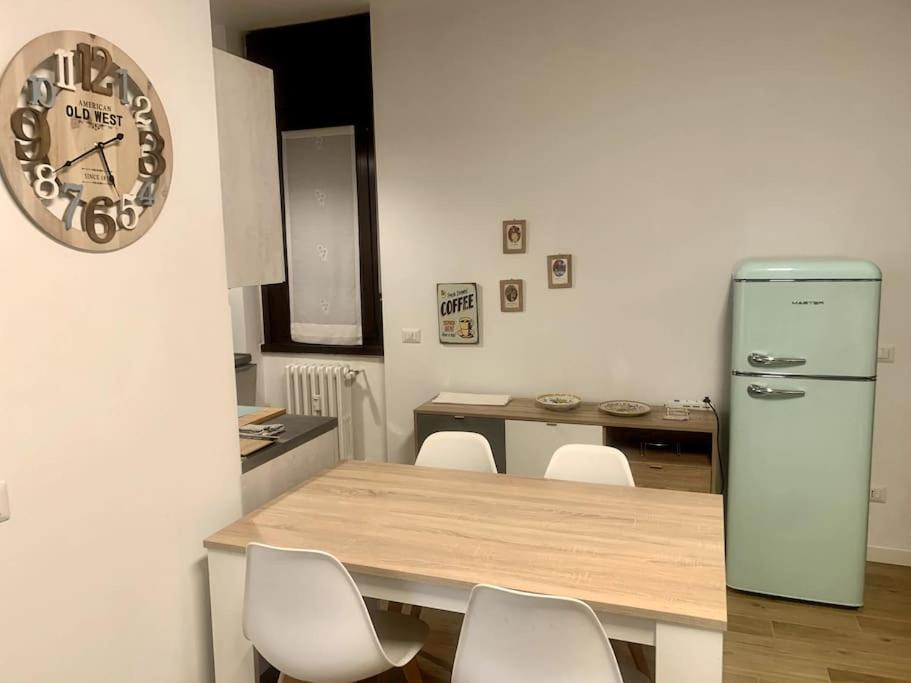 Appartamento Con Terrazzo Sui Tetti Milanesi Exterior photo