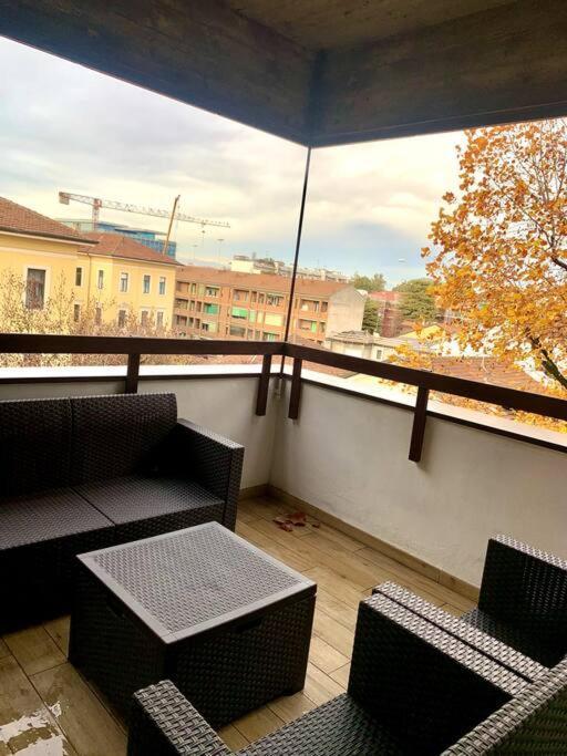 Appartamento Con Terrazzo Sui Tetti Milanesi Exterior photo